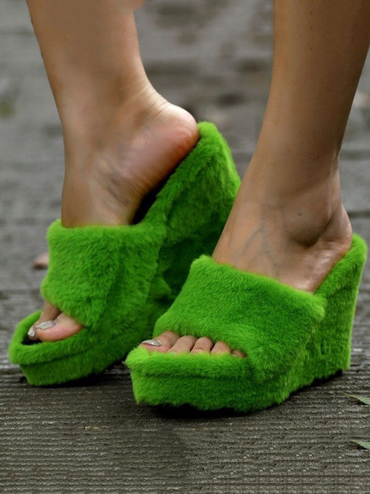 Fluffy Wedge High Heel Sandals Black / 10