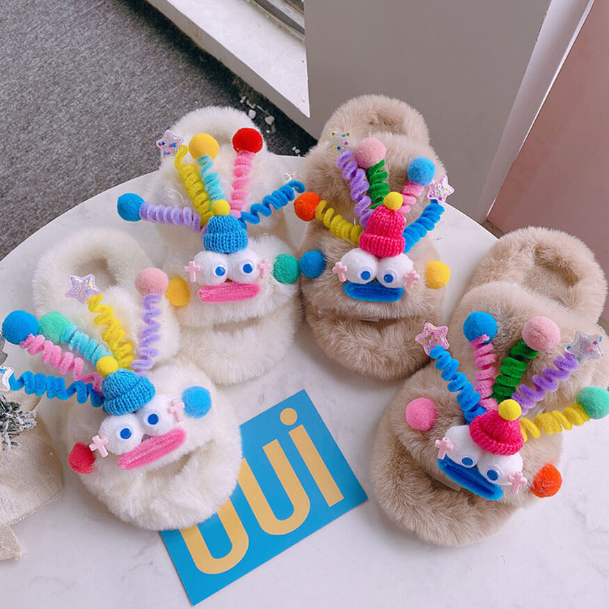 Clown Shaped Fluffy Slippers Khaki / EU:40:US Women's 9 Men's 6.5