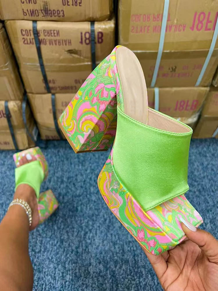 Printed Chunky Heeled Platform Sandals Khaki / 6.5/7