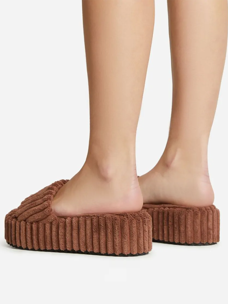 Toweling Platform Slide Black / 8.5
