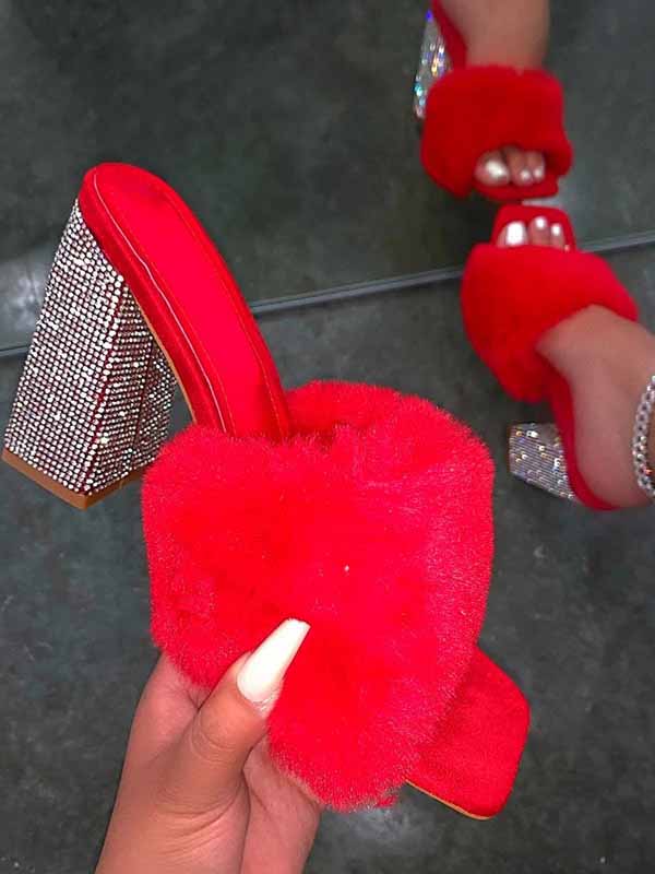 Rhinestone Chunky Heel Furry Sandal Apricot / 10