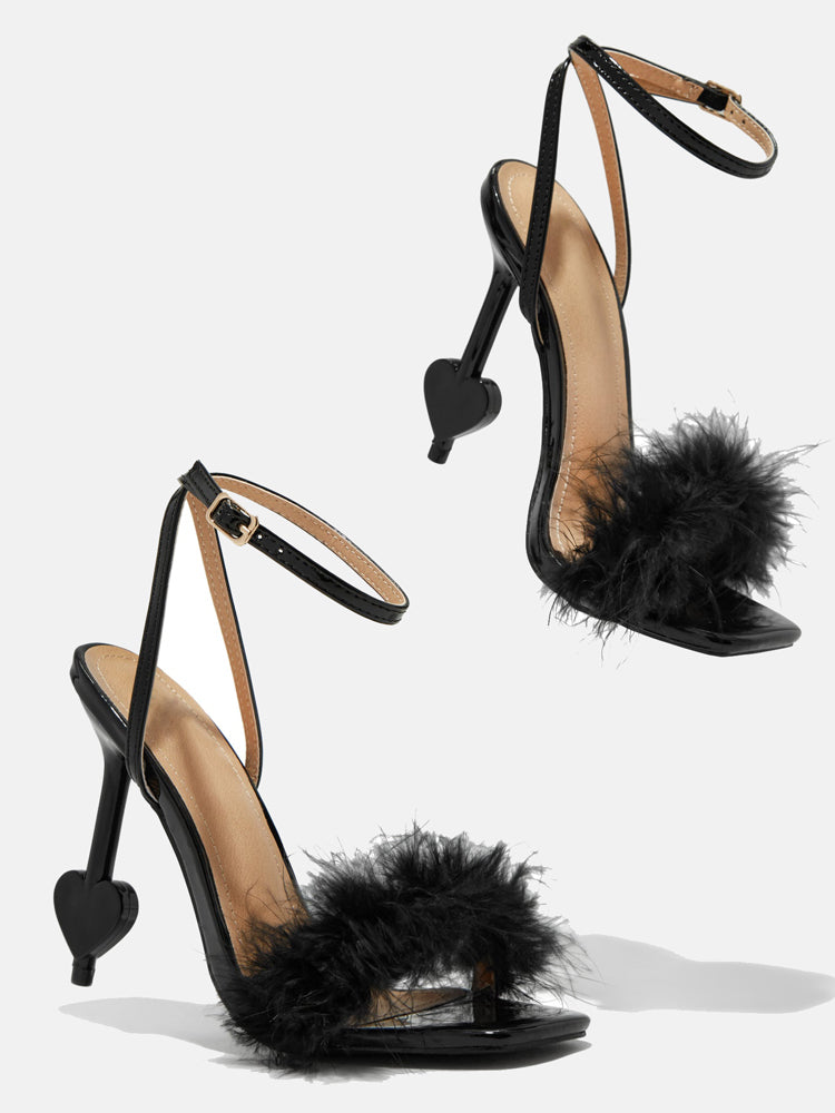 Feather Buckle Heart Heels Black / 6