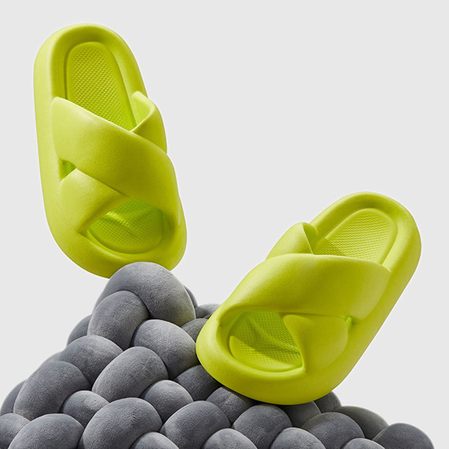 Chunky Platform Cross Slides Green / EU:39-40:US Women's 8-9.5 Men's 5.5-7