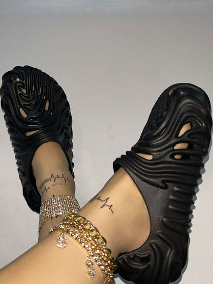 Hollow-Out EVA Sandals Black / L