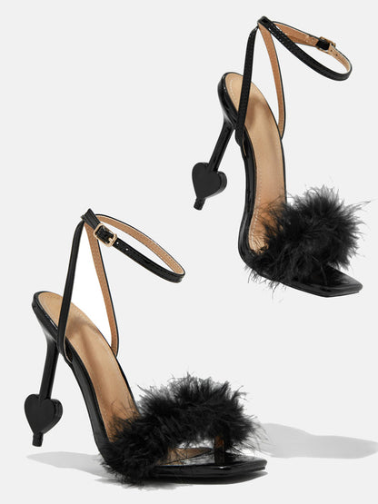 Feather Buckle Heart Heels Black / 6