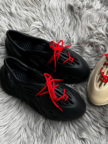 Soft-soled Lace-up Cave Flats Black / 9/9.5